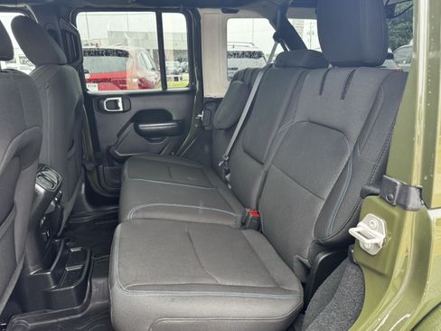 Used 2023 Jeep Wrangler Unlimited Rubicon 4xe w/ Safety Group AWD/4WD image 27