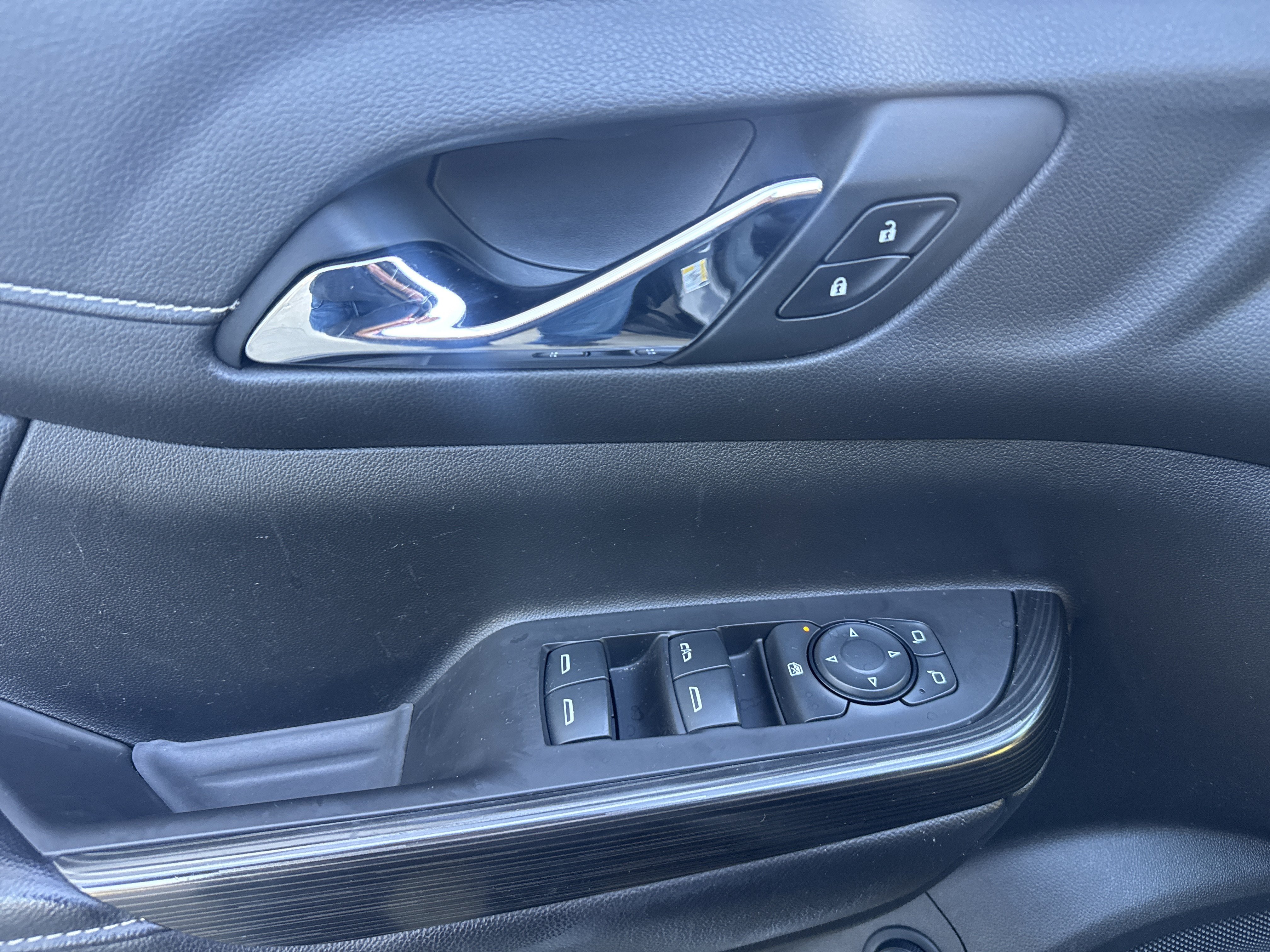 Used 2019 GMC Acadia SLT AWD/4WD image 10