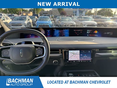 Used 2025 Lincoln Navigator Reserve w/ Jet Appearance Package AWD/4WD image 7
