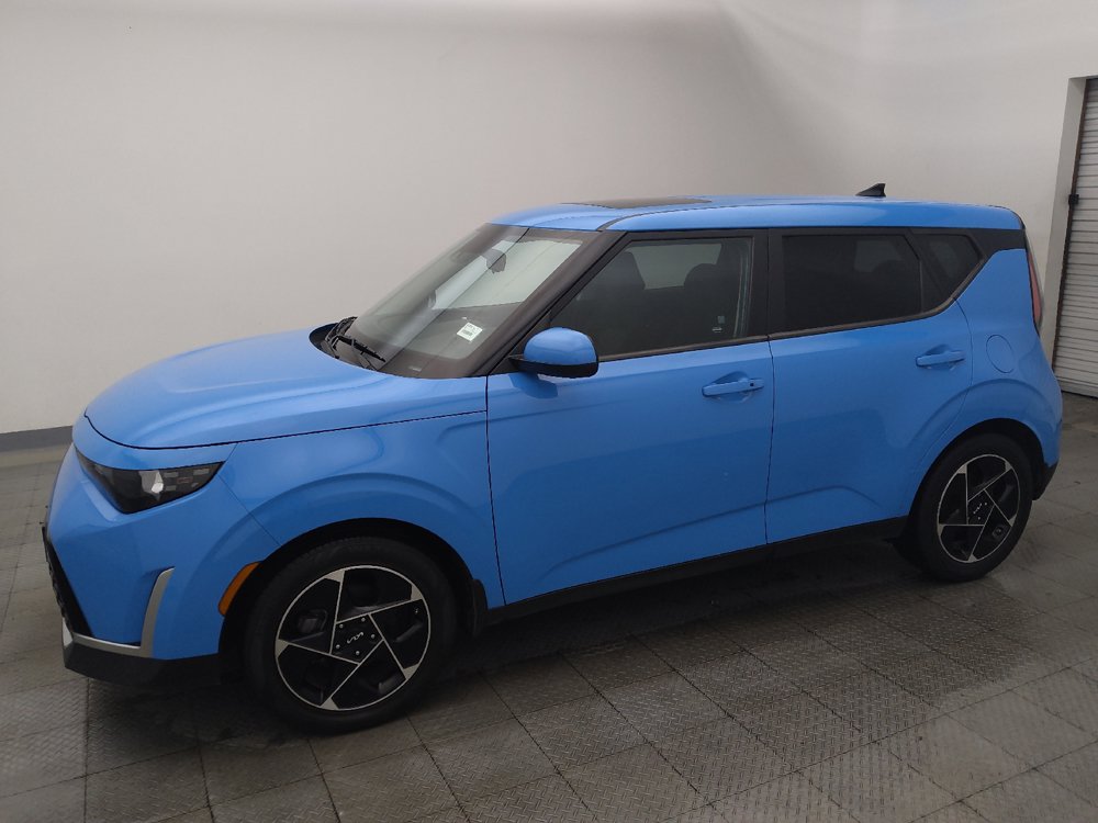 Used 2024 Kia Soul EX FWD image 2
