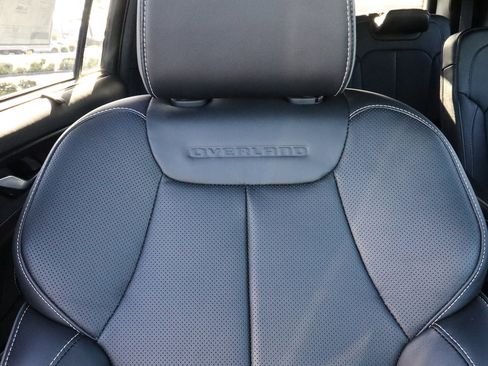 New 2025 Jeep Grand Cherokee L Overland w/ Luxury Tech Group IV image 33