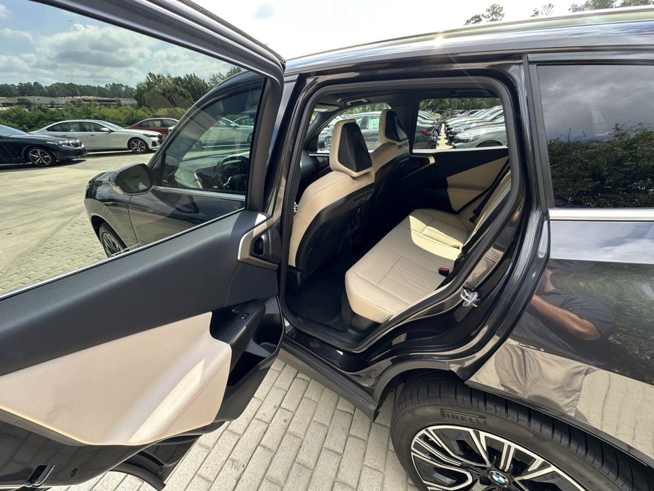 Used 2025 BMW X3 xDrive30i w/ Convenience Package AWD/4WD image 26