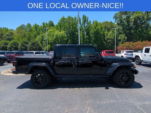 Used 2024 Jeep Gladiator Sport AWD/4WD image 6