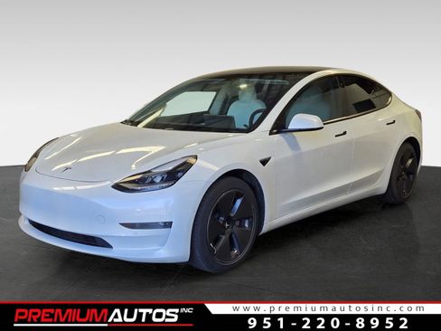 Used 2021 Tesla Model 3 Standard Range Plus RWD image 1