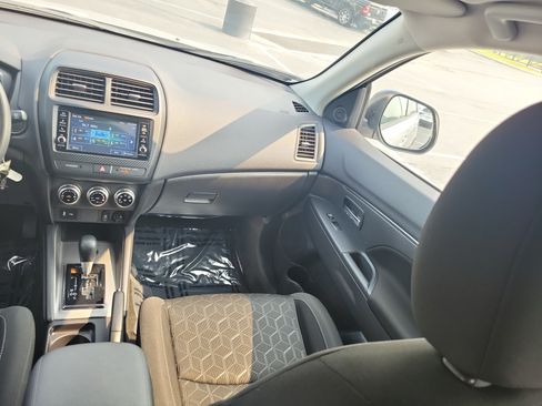 Used 2025 Mitsubishi Outlander Sport ES AWD/4WD image 14