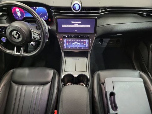 Used 2024 Maserati Grecale GT AWD/4WD image 16