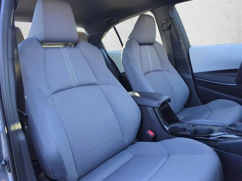 Certified 2025 Toyota Corolla SE image 23