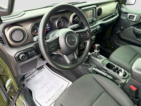 Used 2020 Jeep Wrangler Unlimited Sport image 24