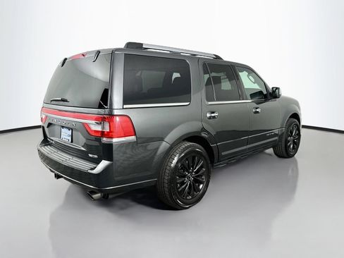 Used 2015 Lincoln Navigator 4WD image 7