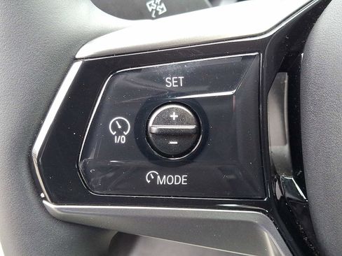 Used 2025 BMW i5 xDrive40 w/ Premium Package image 22