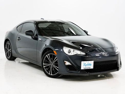Used 2013 Scion FR-S Base image 5