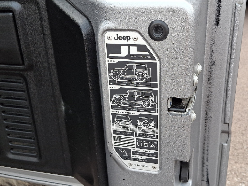 Used 2021 Jeep Wrangler Unlimited Sport AWD/4WD image 31