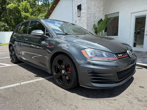 Used 2015 Volkswagen Golf 4-Door FWD image 15