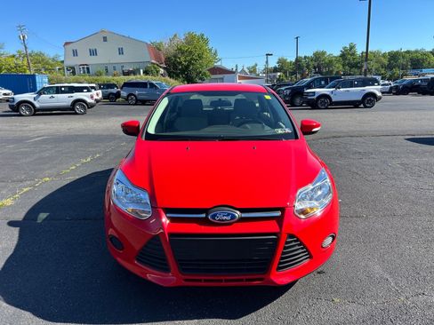 Used 2014 Ford Focus SE FWD image 2