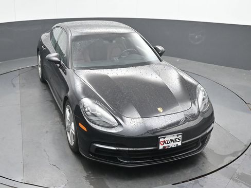 Used 2019 Porsche Panamera 4 AWD/4WD image 40