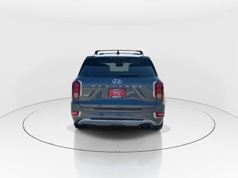 Used 2022 Hyundai Palisade Limited FWD image 7