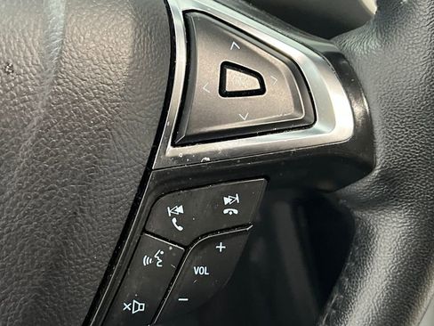 Used 2024 Ford Edge SEL image 43