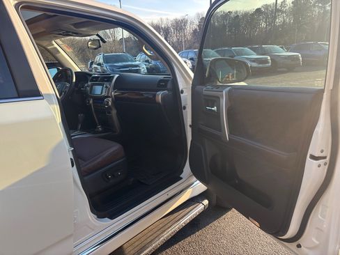 Used 2016 Toyota 4Runner Limited image 44