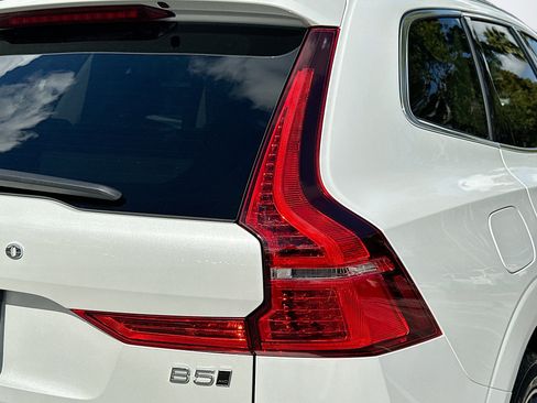 Used 2022 Volvo XC60 B5 Inscription w/ Advanced Package image 28