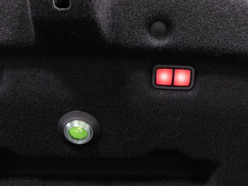 Used 2022 Mercedes-Benz SL 55 AMG 4MATIC image 34