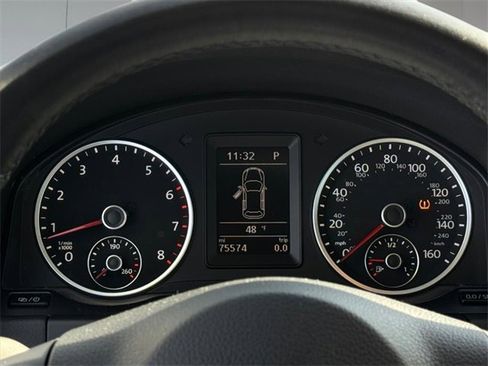 Used 2017 Volkswagen Tiguan Limited w/ Premium Package image 20