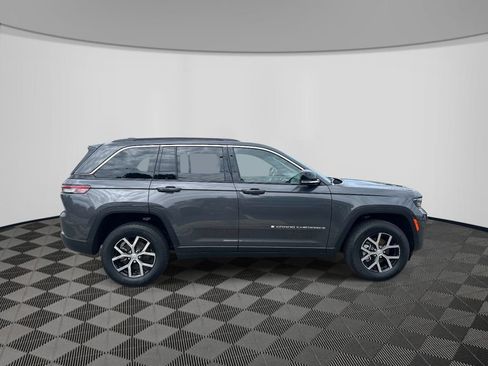 Certified 2025 Jeep Grand Cherokee Limited AWD/4WD image 7