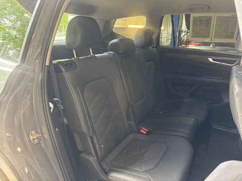 Used 2026 Volkswagen Atlas SE FWD image 38