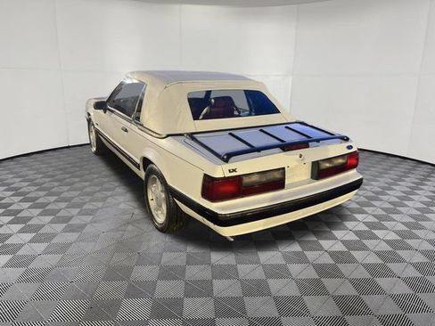 Used 1990 Ford Mustang LX RWD image 6