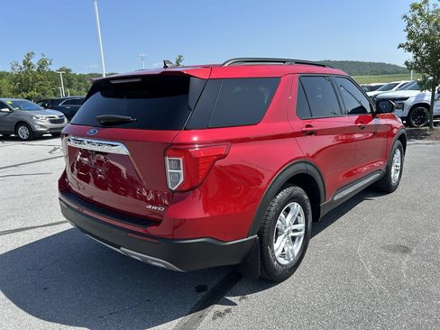 Used 2022 Ford Explorer XLT w/ Equipment Group 202A AWD/4WD image 7
