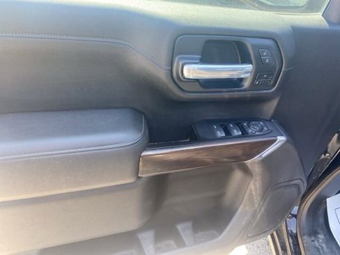 Used 2021 GMC Sierra 1500 SLT AWD/4WD image 17