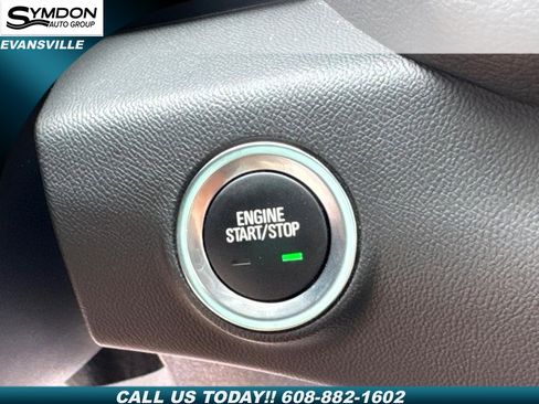 Used 2024 GMC Terrain SLE image 17