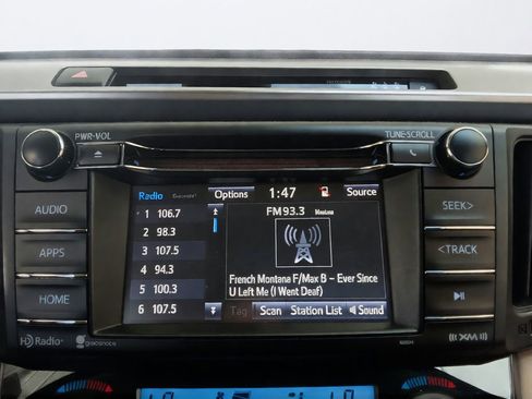 Used 2018 Toyota RAV4 XLE FWD image 25