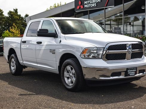Used 2023 RAM 1500 Classic SLT w/ Trailer & Traction Group AWD/4WD image 6