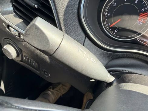Used 2020 Jeep Cherokee Limited FWD image 42