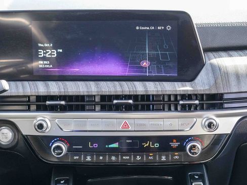 Used 2024 Kia Telluride EX w/ EX Captain's Chair Package image 17