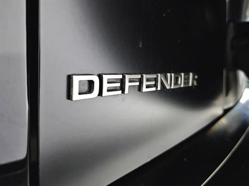 Used 2023 Land Rover Defender 110 X AWD/4WD image 17