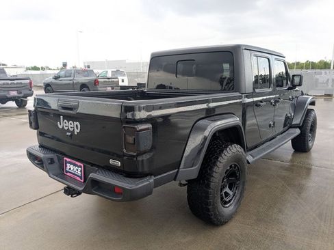 Used 2020 Jeep Gladiator Overland image 5