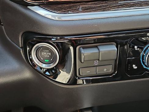 New 2026 GMC Sierra 1500 Elevation w/ Elevation Premium Package AWD/4WD image 19