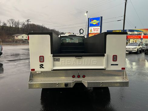 New 2026 Ford F550 4x4 Regular Cab Super Duty image 9