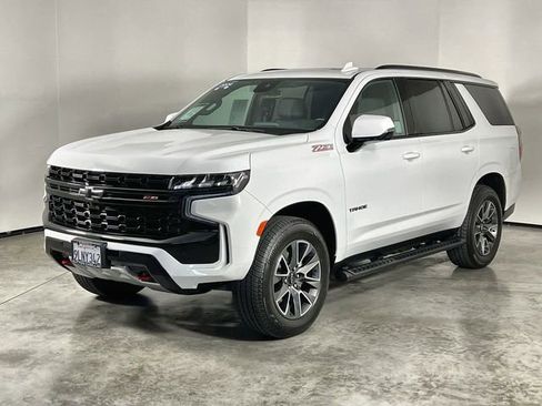 Certified 2024 Chevrolet Tahoe Z71 w/ Luxury Package AWD/4WD image 4