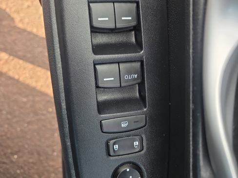 Used 2019 Honda CR-V LX image 29