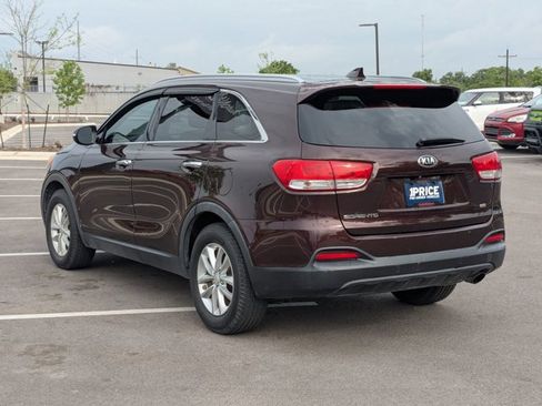 Used 2016 Kia Sorento LX image 5
