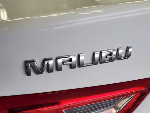 Used 2022 Chevrolet Malibu LT image 26