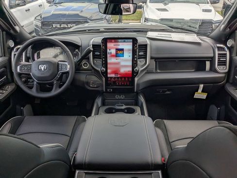 New 2026 RAM 2500 Laramie AWD/4WD image 13