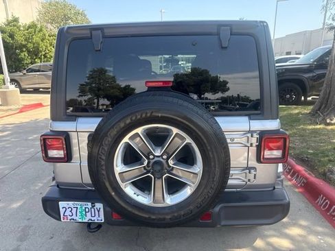 Used 2020 Jeep Wrangler Unlimited Sahara AWD/4WD image 5