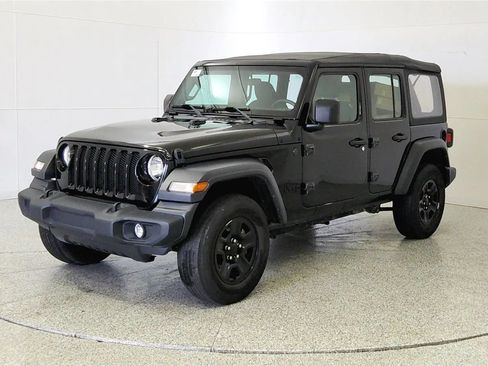 Used 2022 Jeep Wrangler Unlimited Sport AWD/4WD image 3