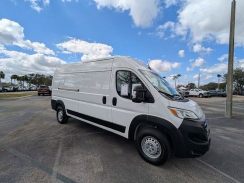 Used 2025 RAM ProMaster 2500 w/ Convenience Group image 2