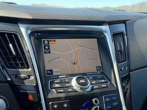 Used 2013 Hyundai Sonata Limited w/ Premium Pkg FWD image 15