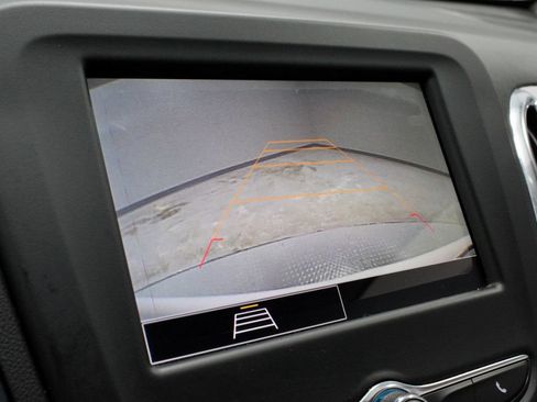 Used 2024 Chevrolet Equinox LS w/ LS Convenience Package AWD/4WD image 2