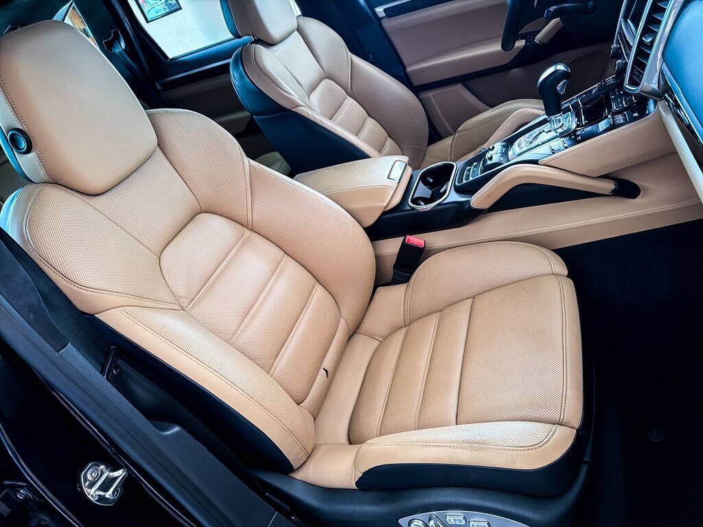 Used 2014 Porsche Cayenne AWD/4WD image 29